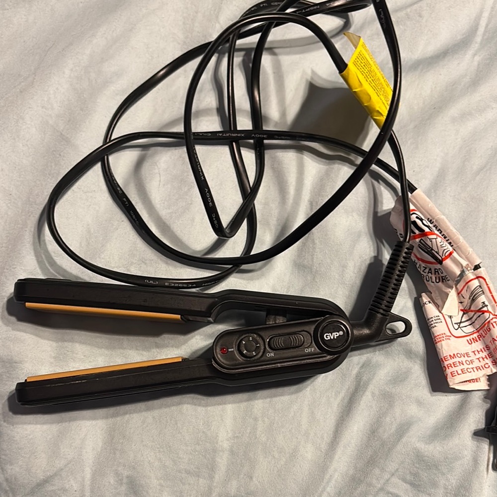 GVP Hair Straightener